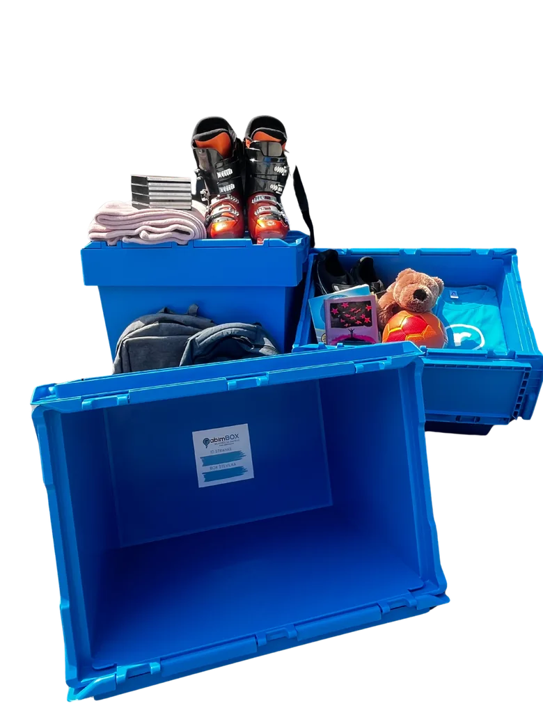 Trije napolnjeni Rabimbox zaboji